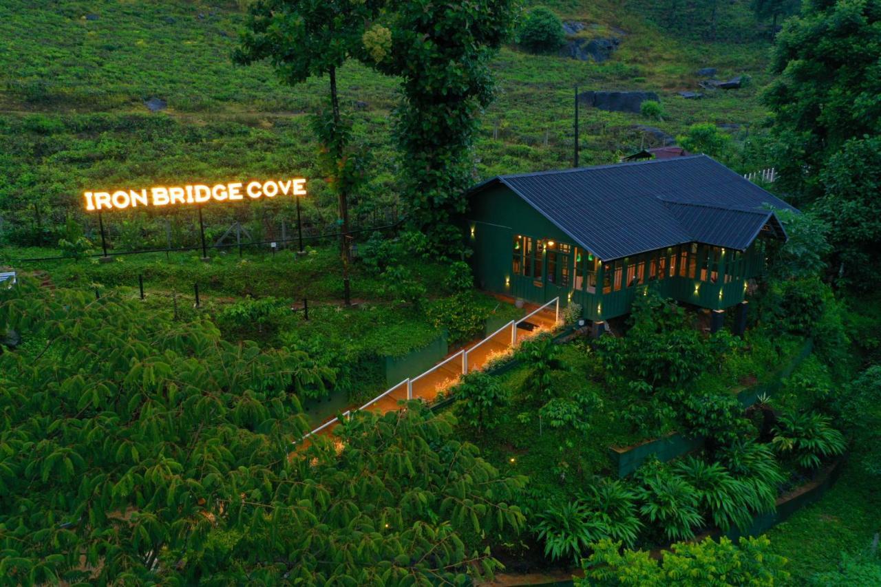 Iron Bridge Cove Villa Meppādi Exterior photo