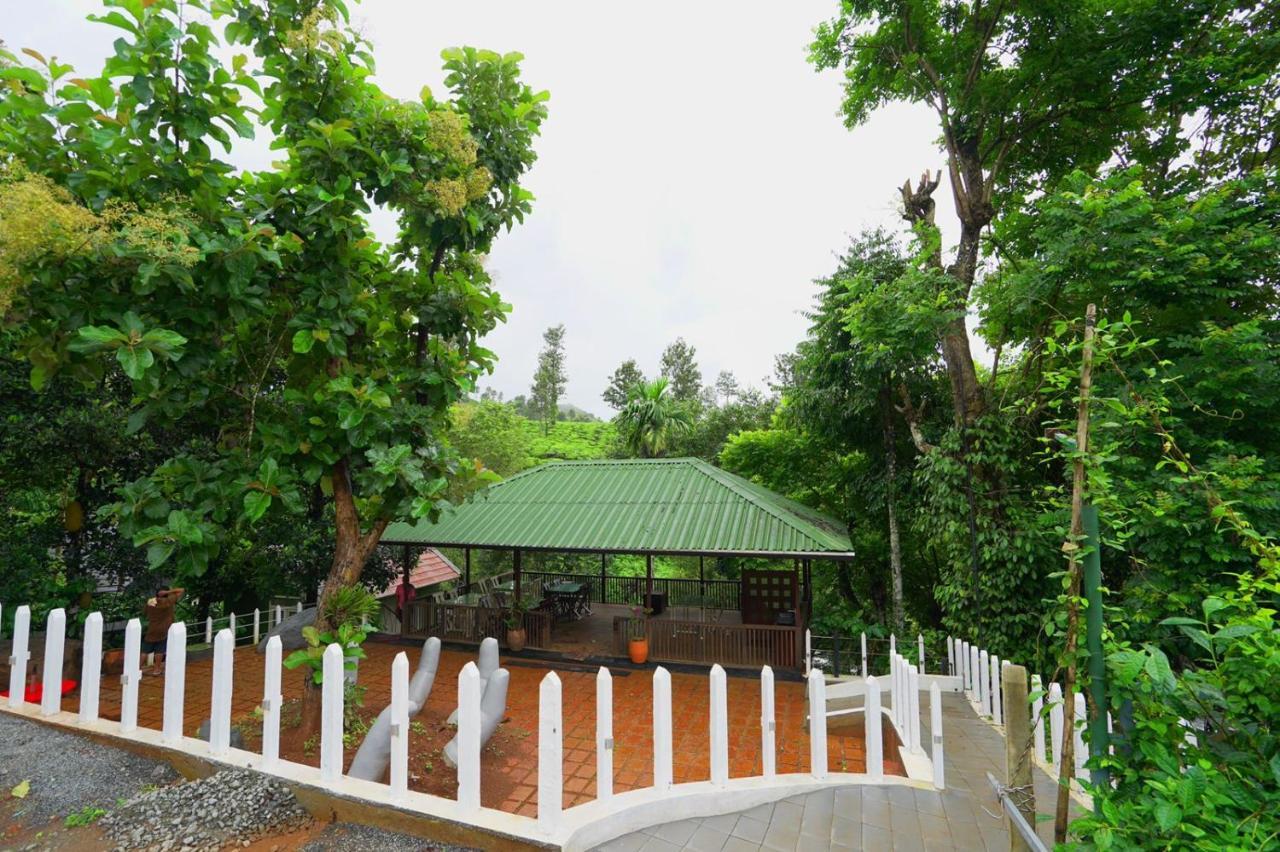 Iron Bridge Cove Villa Meppādi Exterior photo