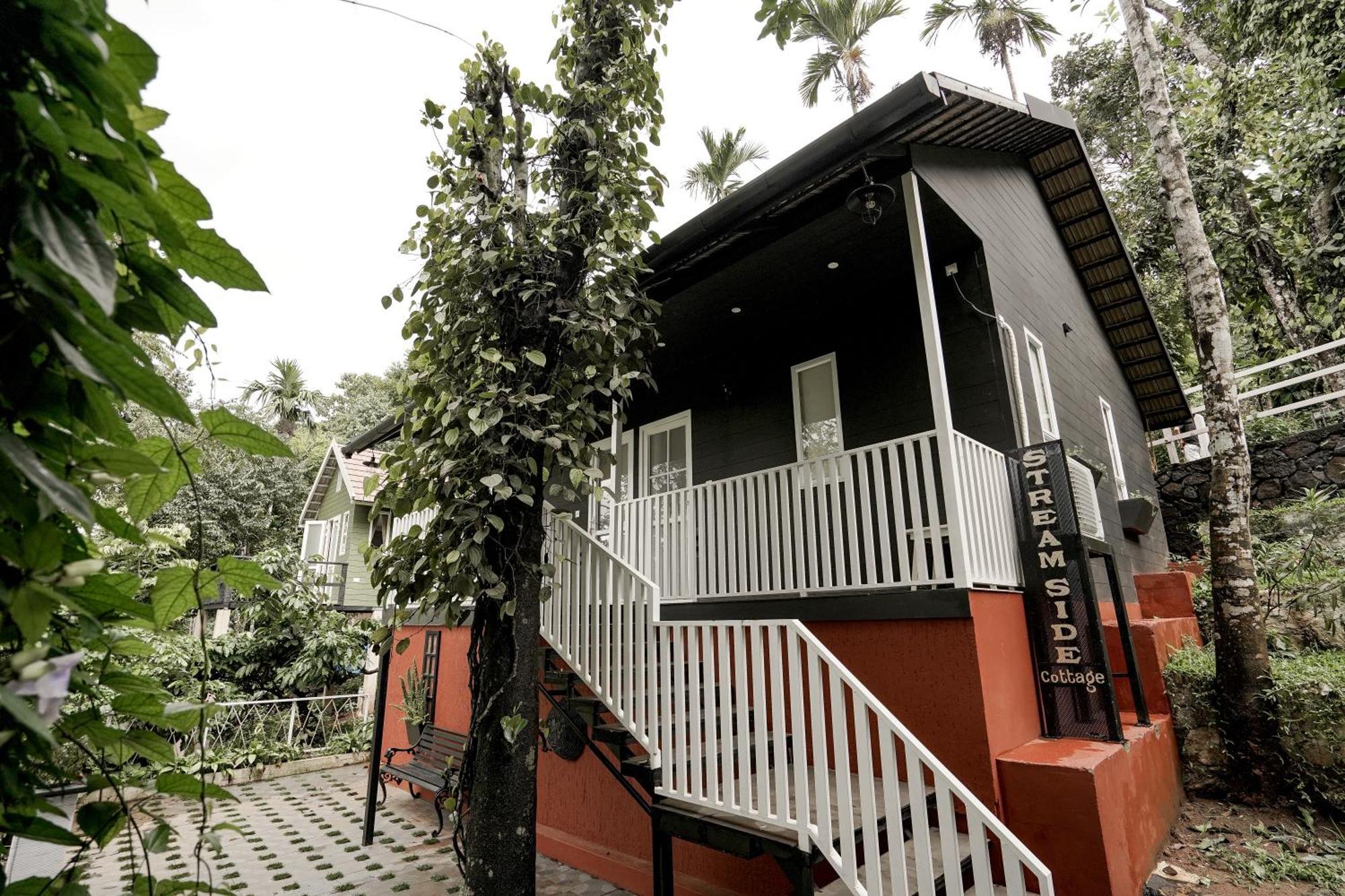 Iron Bridge Cove Villa Meppādi Exterior photo